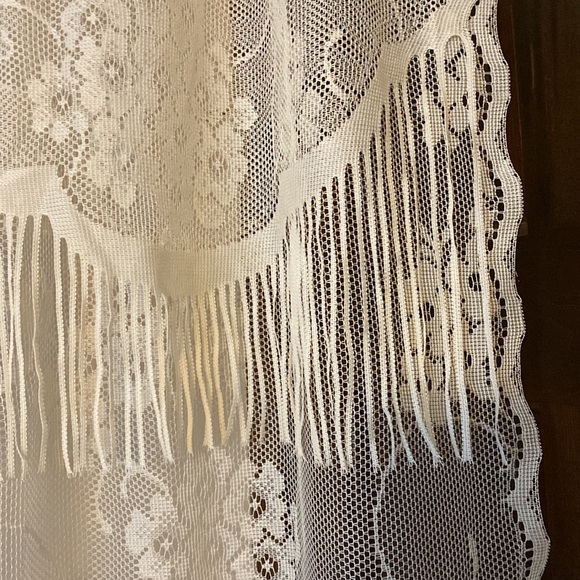 1 cream lace panel self valance 60x90 - Picture 3 of 4